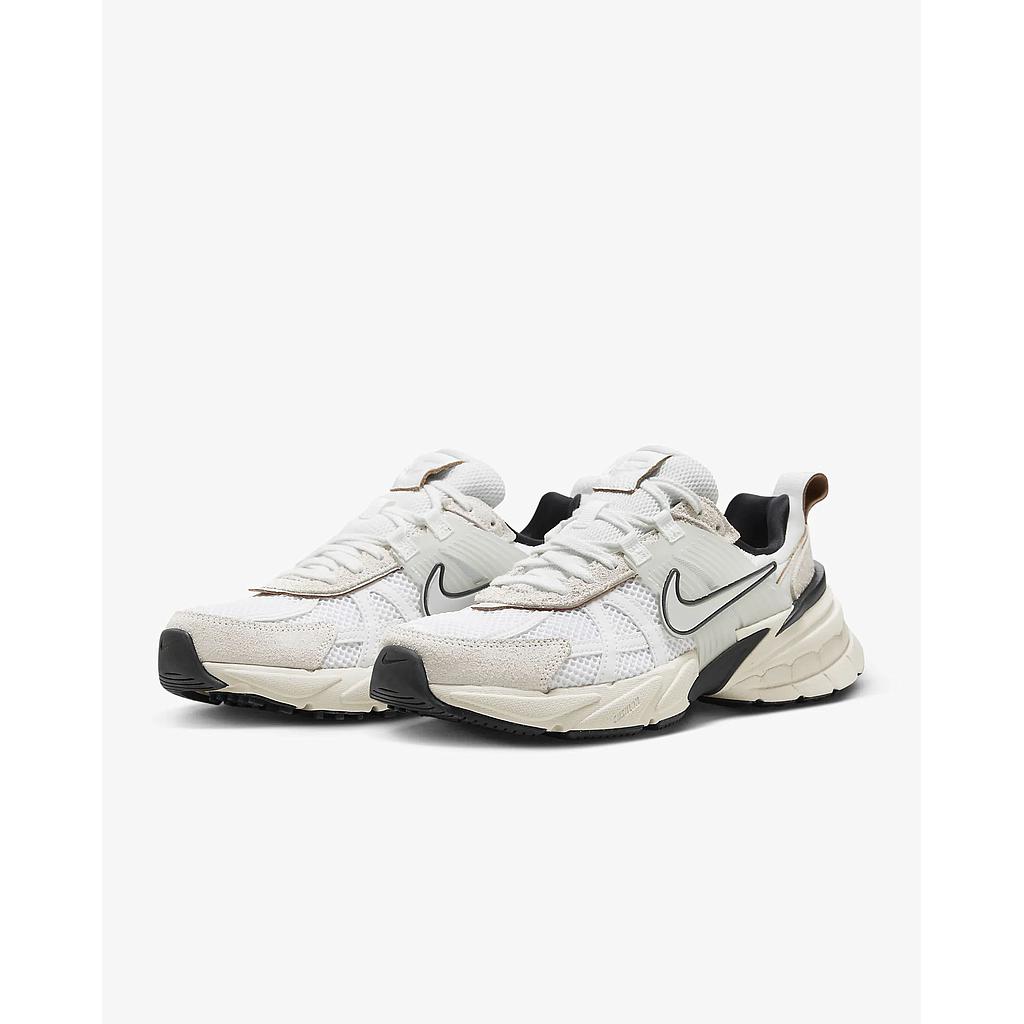 Кросівки W Nike V2K Run (FN6703100) - фото