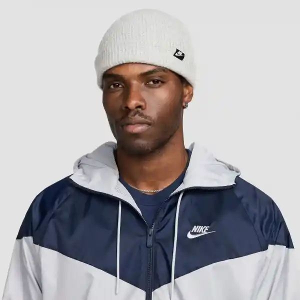 Шапка Nike U Terra Beanie Short-Cuff Futura 365 (HF0176063) - фото