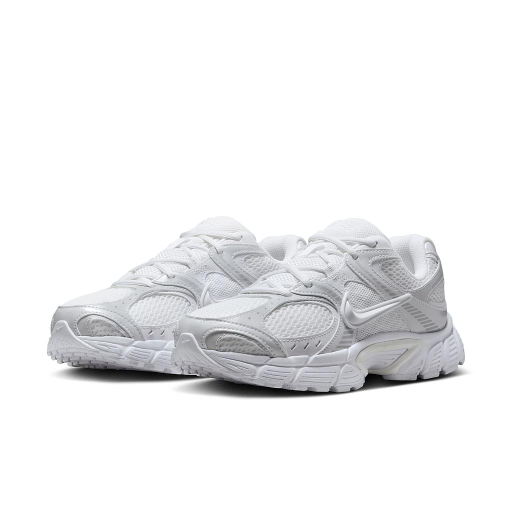 Кросівки Nike V5 Rnr (HQ7901101) - фото