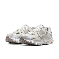 Кросівки Nike Zoom Vomero 5 (FJ2028107)
