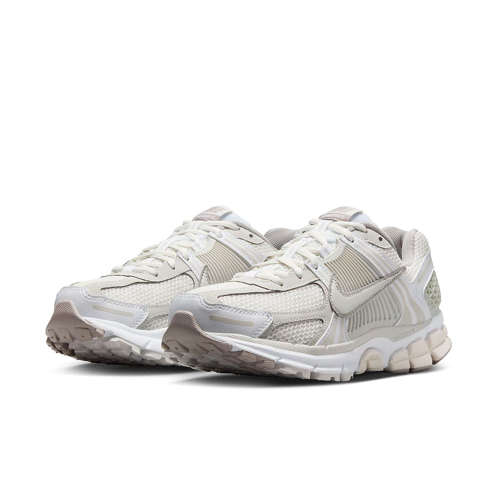 Кросівки Nike Zoom Vomero 5 (FJ2028107) - фото