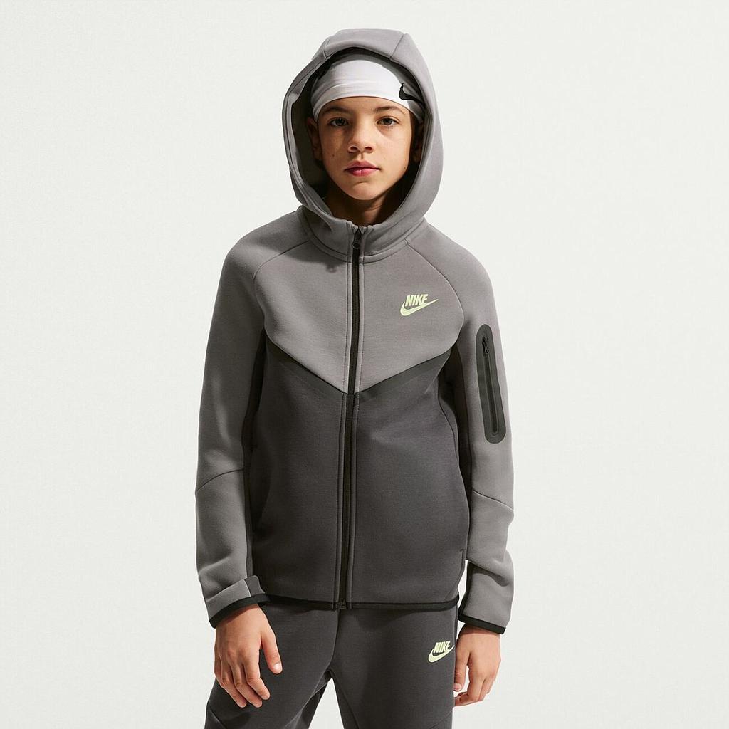 Толстовка Nike Sportswear Tech Fleece (HV5867015) - фото