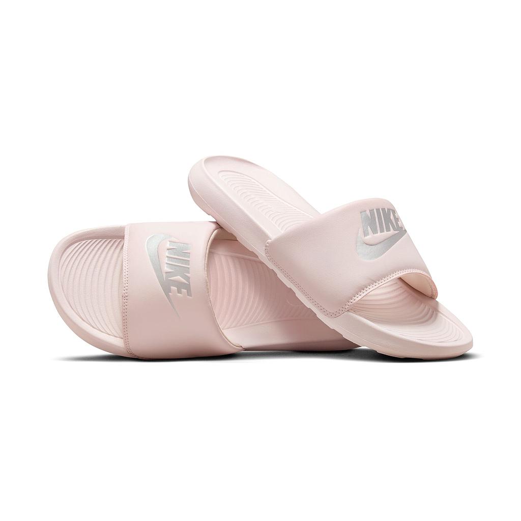 Сланці Nike Victori One (CN9677600) - фото