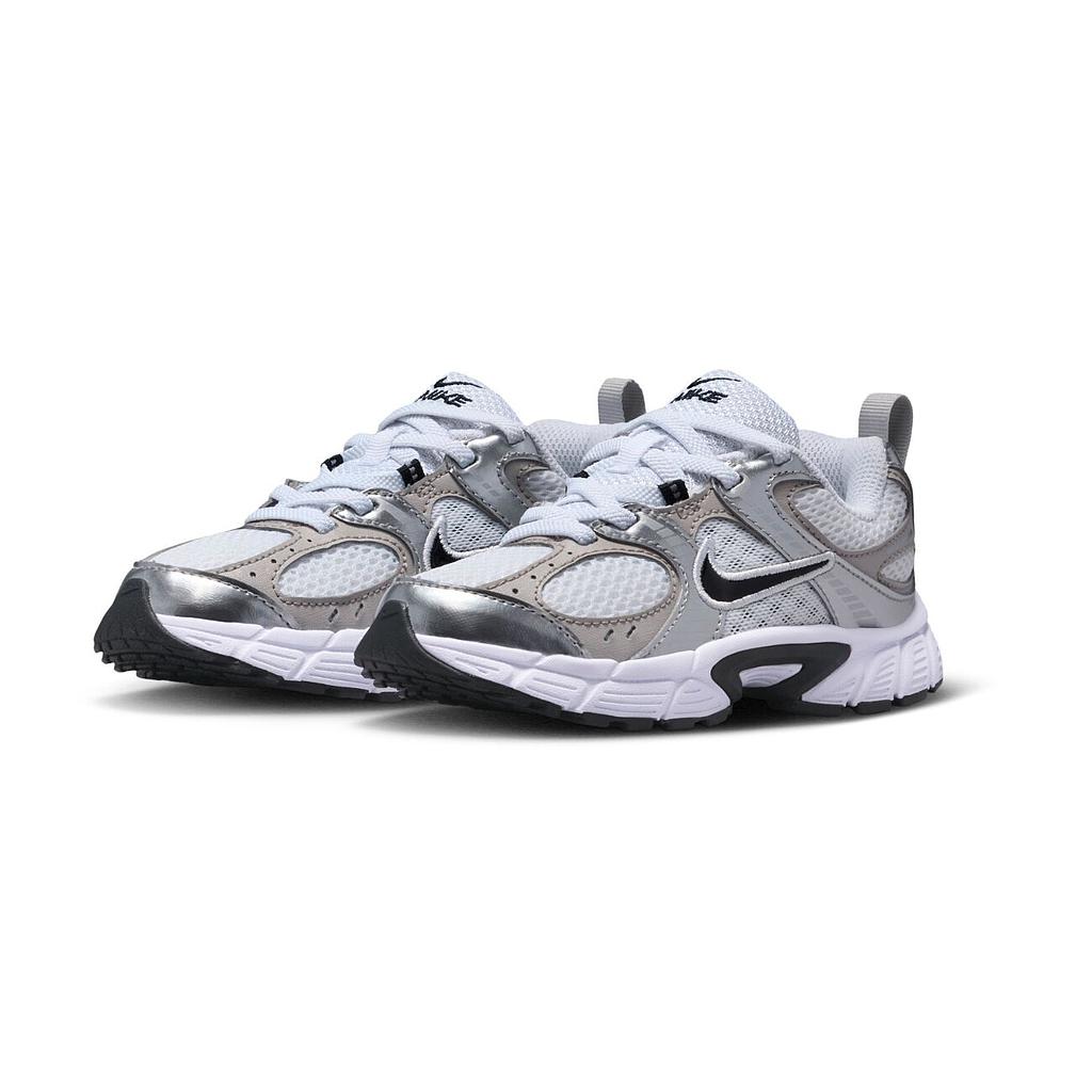 Кросівки Nike V5 RNR (HQ6412100) - фото