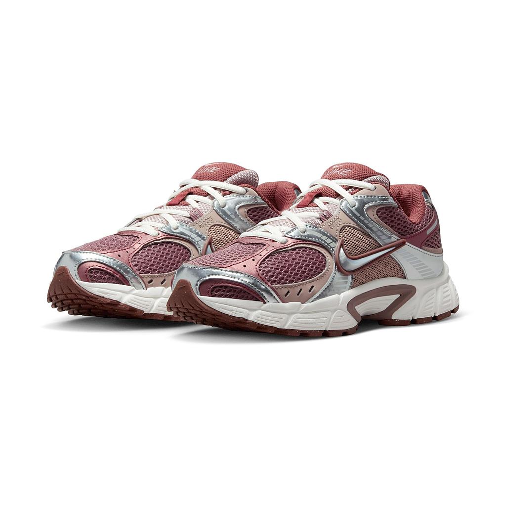 Кросівки Nike V5 Rnr (HQ7901200) - фото